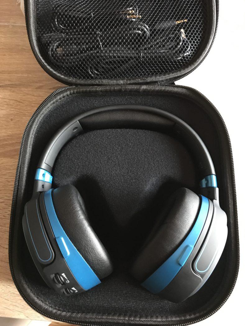 Audeze Mobius Lieferumfang